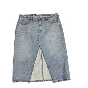 Abercrombie & Fitch Light Wash Denim‎ Maxi Skirt with Front Slit Size 34 18
